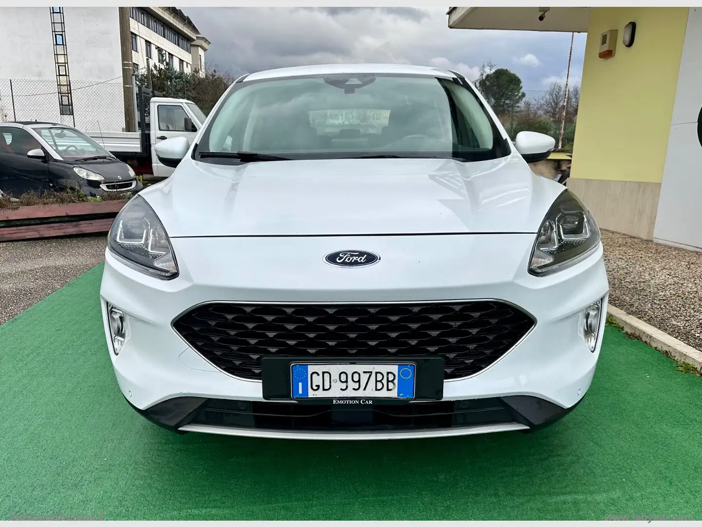 Ford Kuga 1.5 EcoBlue 120 CV 2WD Connect - 2020 Blanco - 2