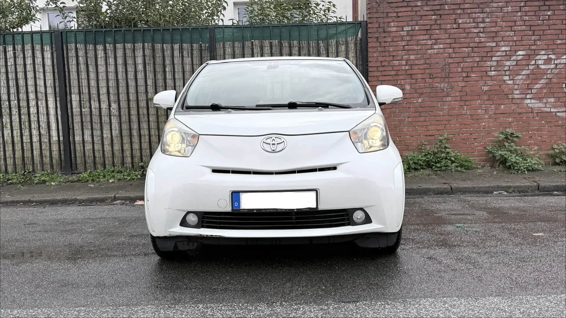 Toyota iQ + Weiß - 2