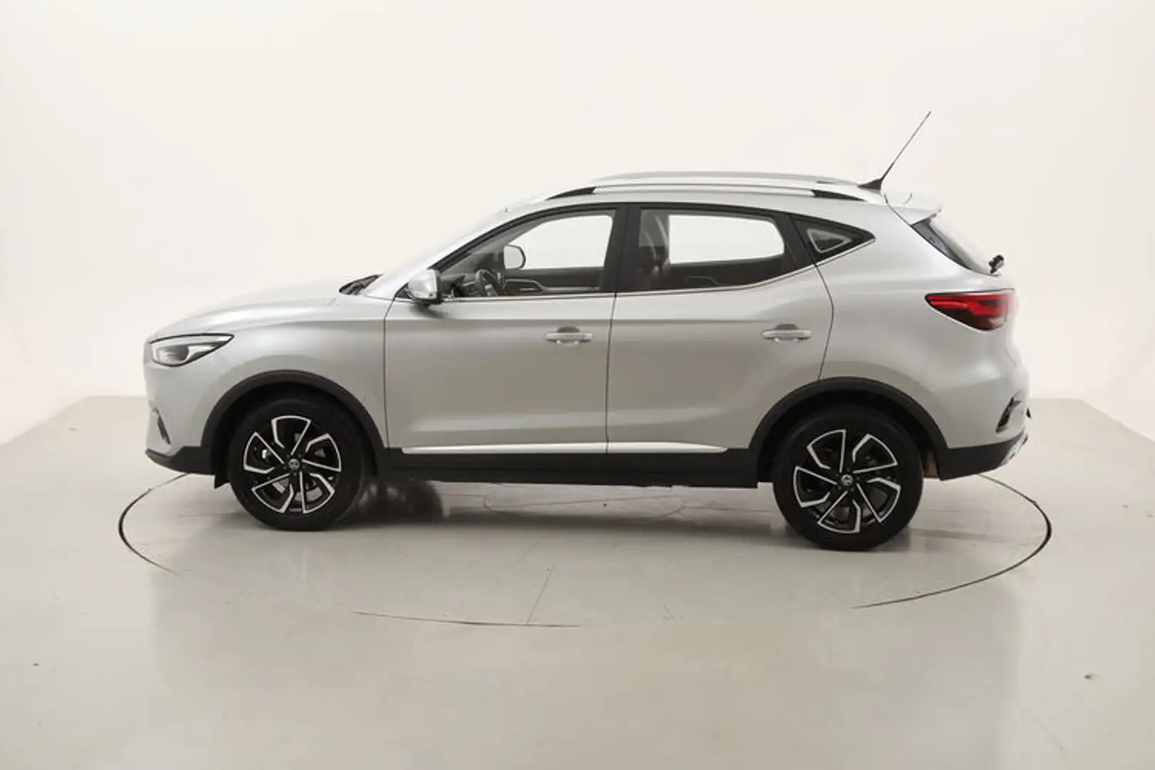 MG ZS Luxury 1.5 Benzina 106CV Argento - 2