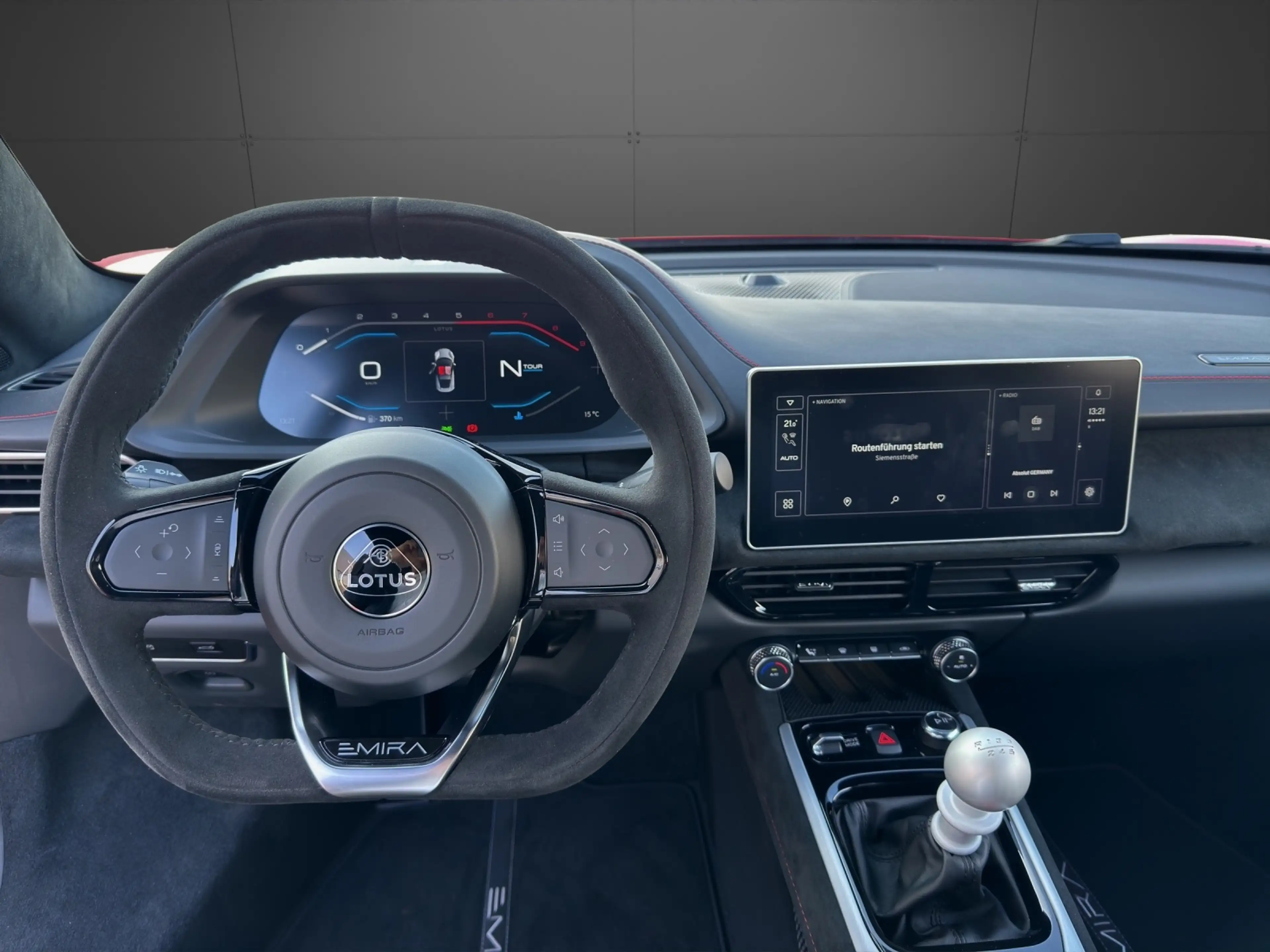Lotus Emira V6 SE *Lotus Leipzig* — photo 11