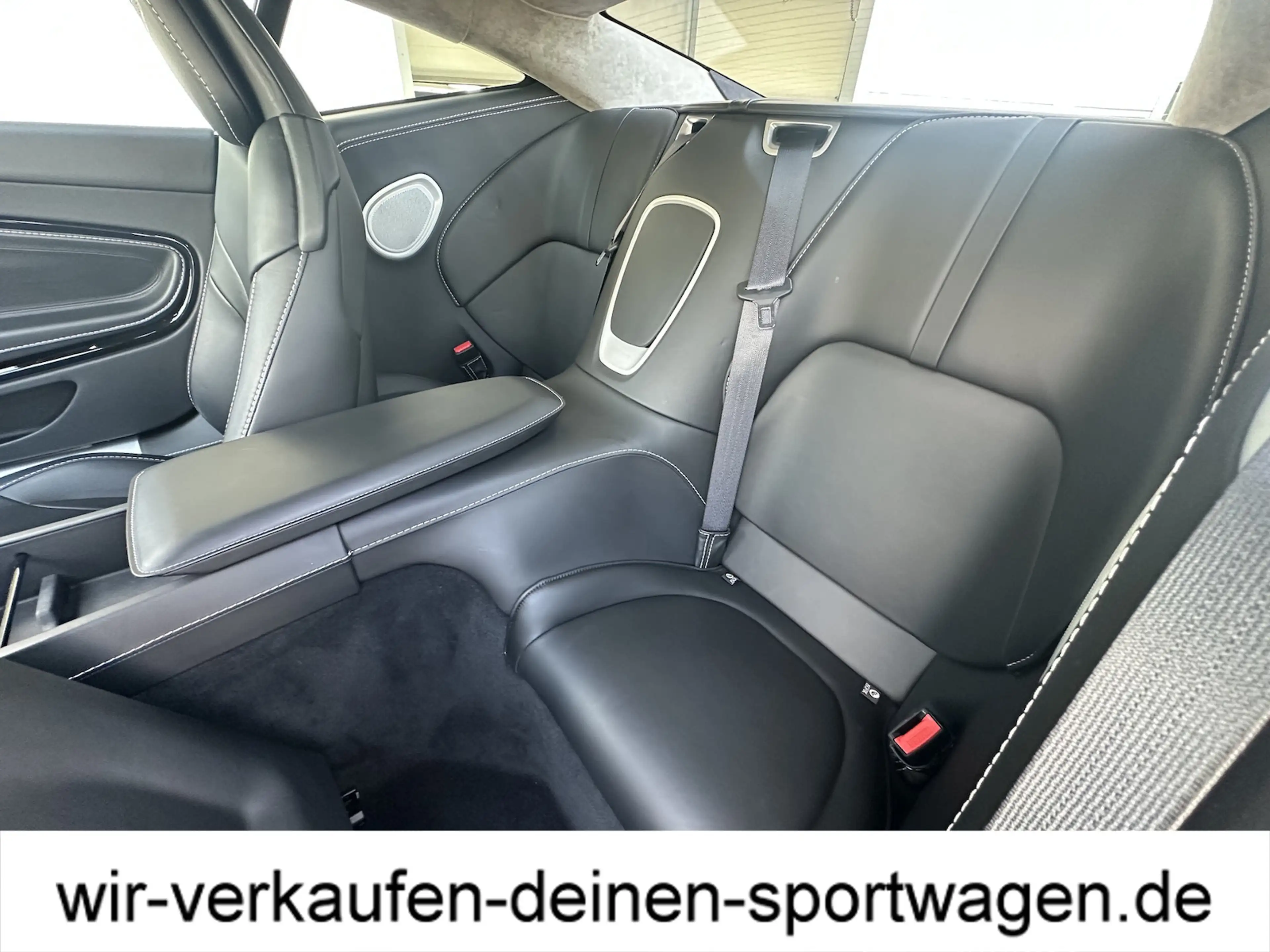 Aston Martin DB11 V12 Launch Edition Edition unffr. neuwertig — photo 7