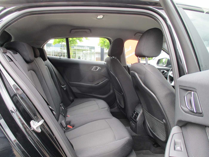 BMW 118 i Autom. Advantage *Navi*Sitzhzg. — photo 13