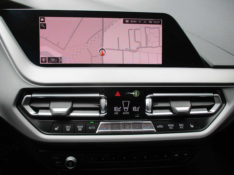 BMW 118 i Autom. Advantage *Navi*Sitzhzg. — photo 9