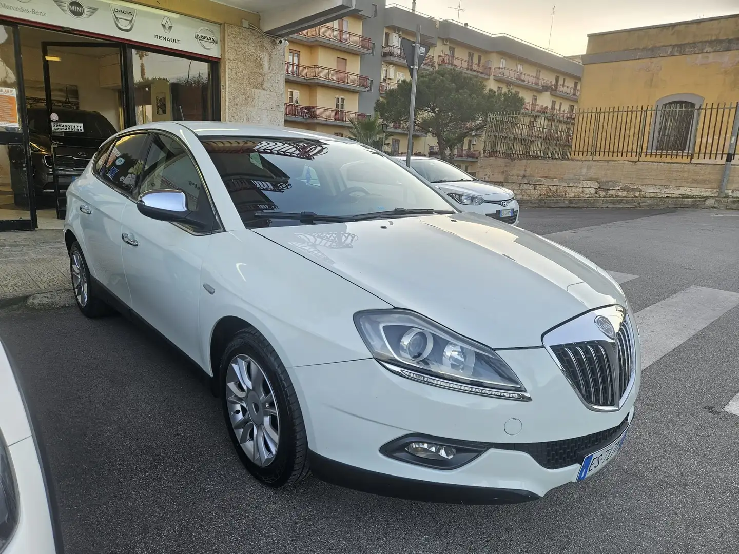 Lancia Delta Delta 1.6 mjt Gold 105cv Blanc - 2