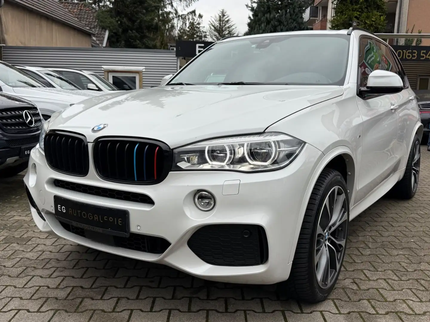 BMW X5 xDrive40d*M-SPORT*Scheckheft*AHK*HEAD-UP*LED Blanco - 2