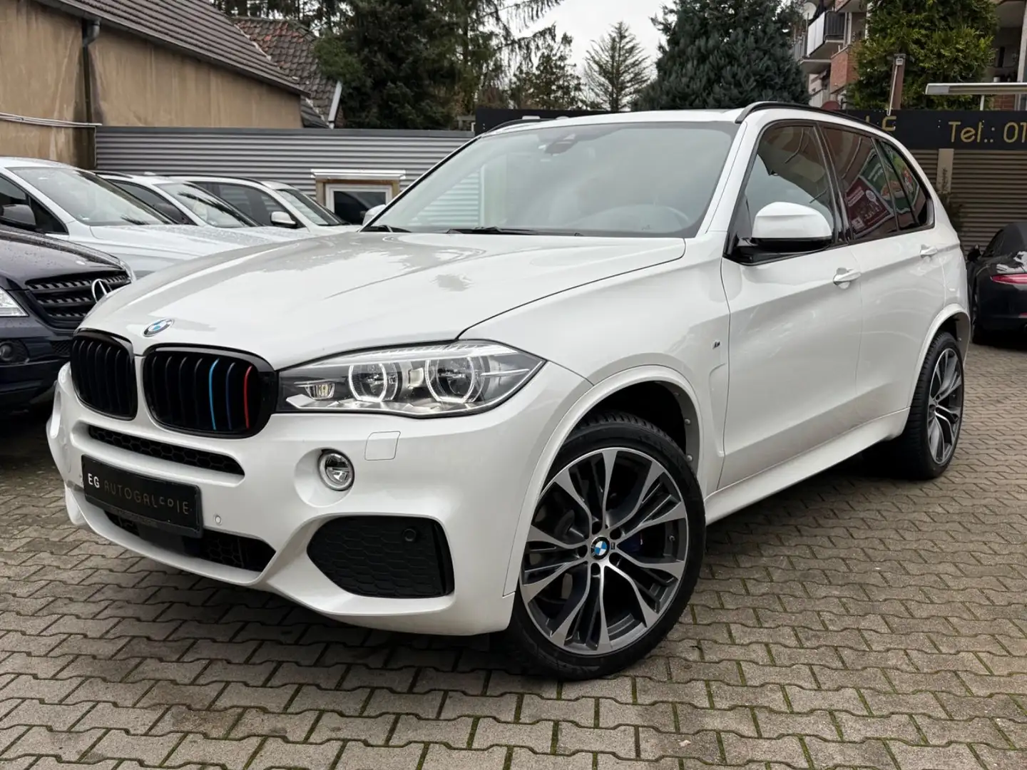 BMW X5 xDrive40d*M-SPORT*Scheckheft*AHK*HEAD-UP*LED Blanco - 1