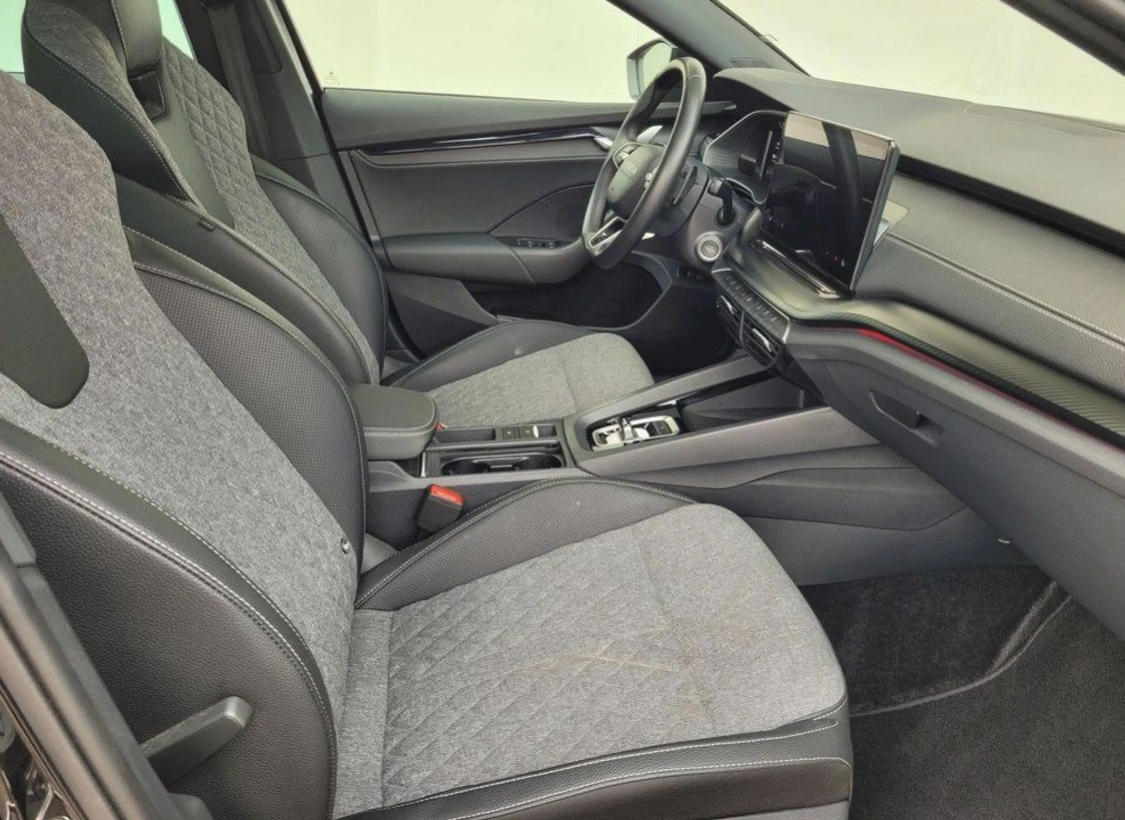 Skoda Octavia Combi 1.5 TSI mHEV 110 kW Sportline — photo 7