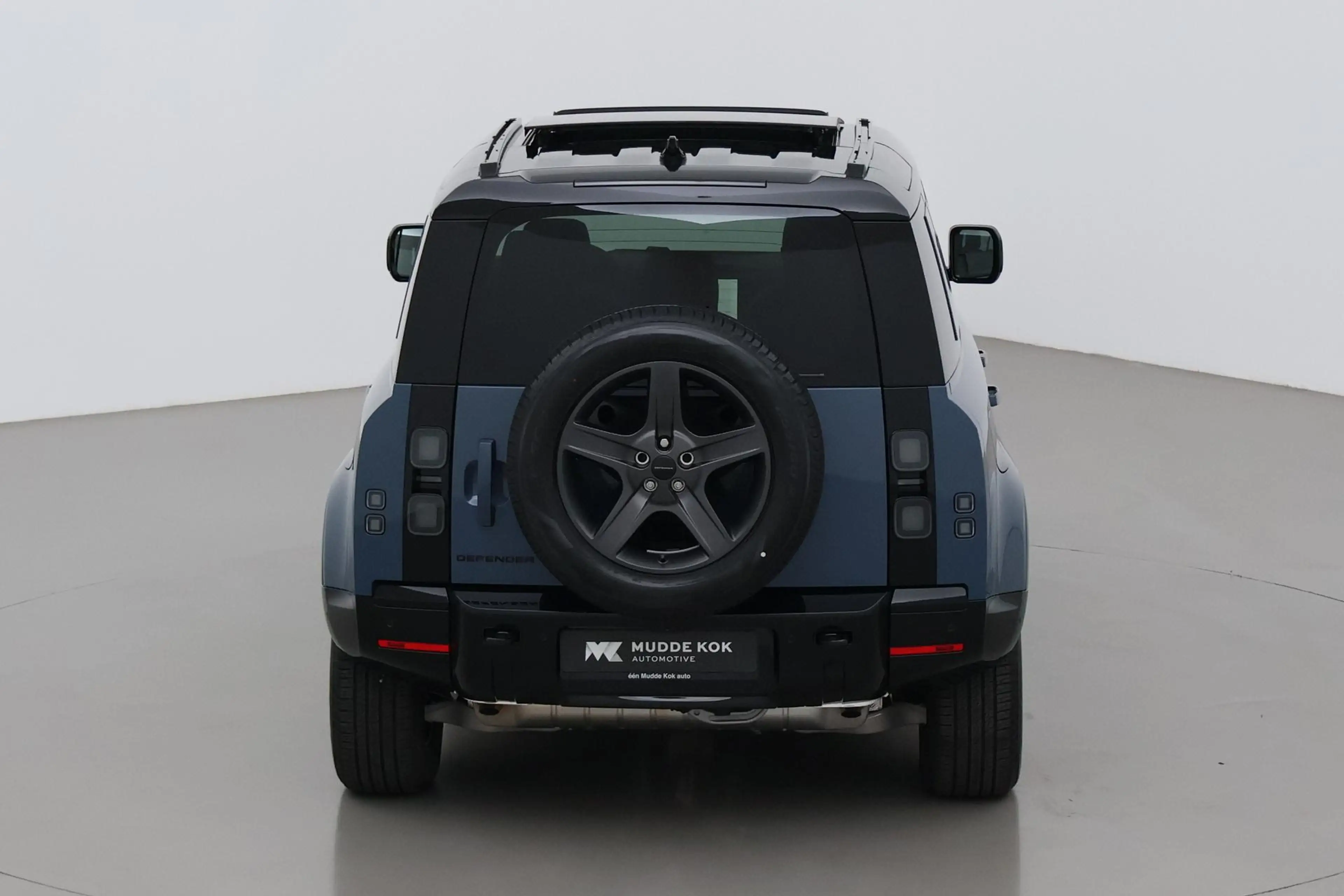 Land Rover Defender 110 P300e X-Dynamic SE | FACELIFT | Luchtvering | — photo 9