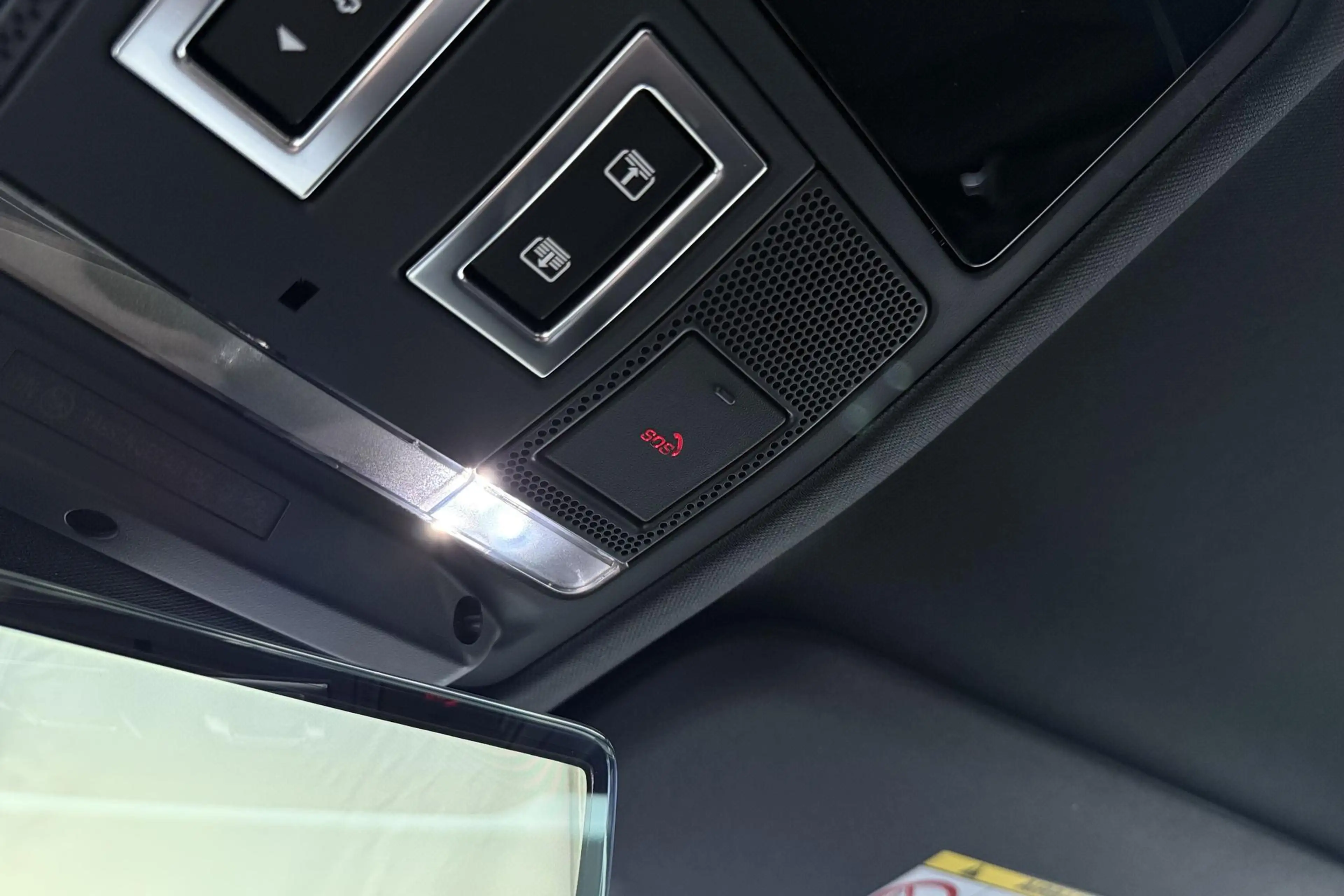 Land Rover Defender 110 P300e X-Dynamic SE | FACELIFT | Luchtvering | — photo 31