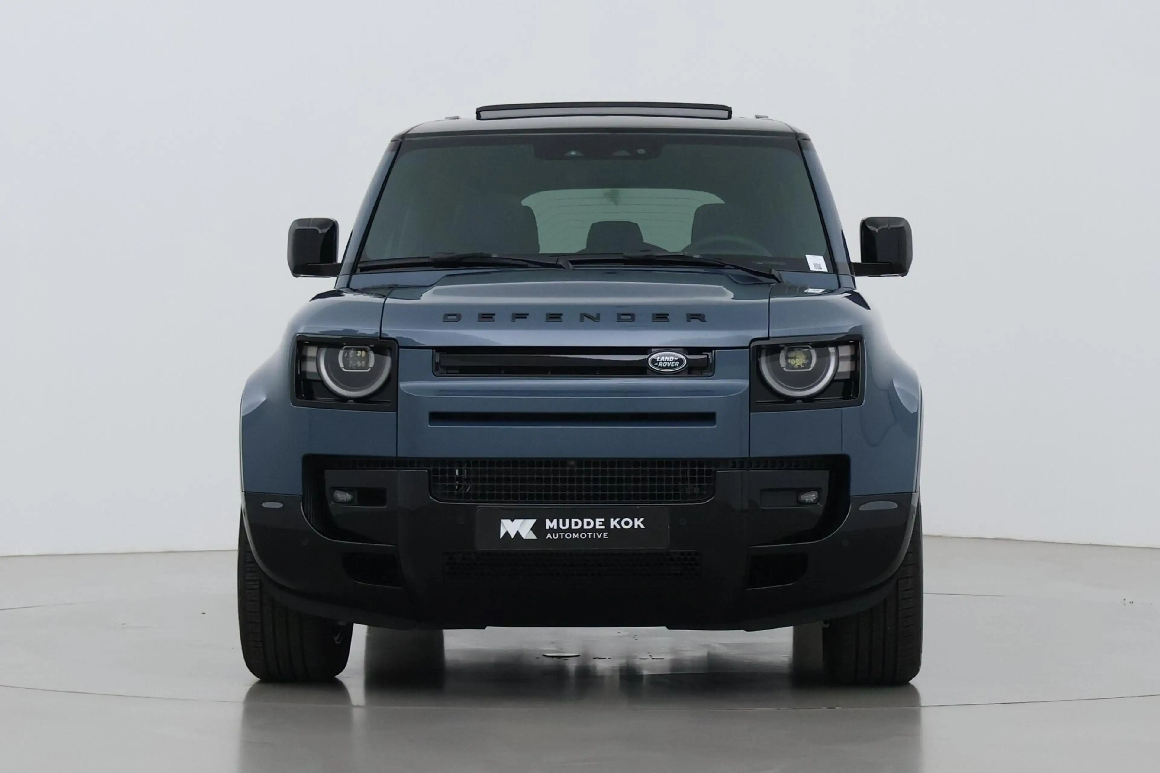 Land Rover Defender 110 P300e X-Dynamic SE | FACELIFT | Luchtvering | — photo 16