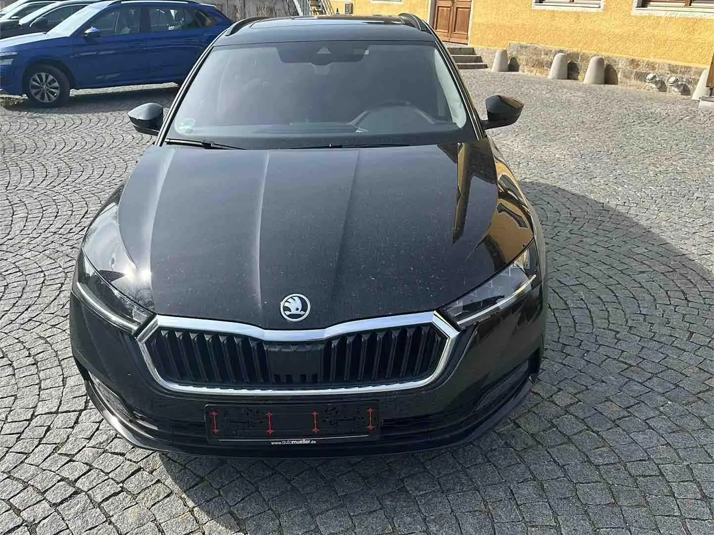 Skoda Octavia 2.0 TDI*PANO*STANHZ*DSG*AHK*PDC*SHZ*KESSY* Schwarz - 2