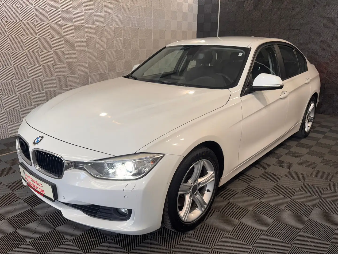 BMW 328 i Lim.*ACC*R.KAM-KLIMA-PDC-BLUETOOTH-LM 17" Blanco - 2