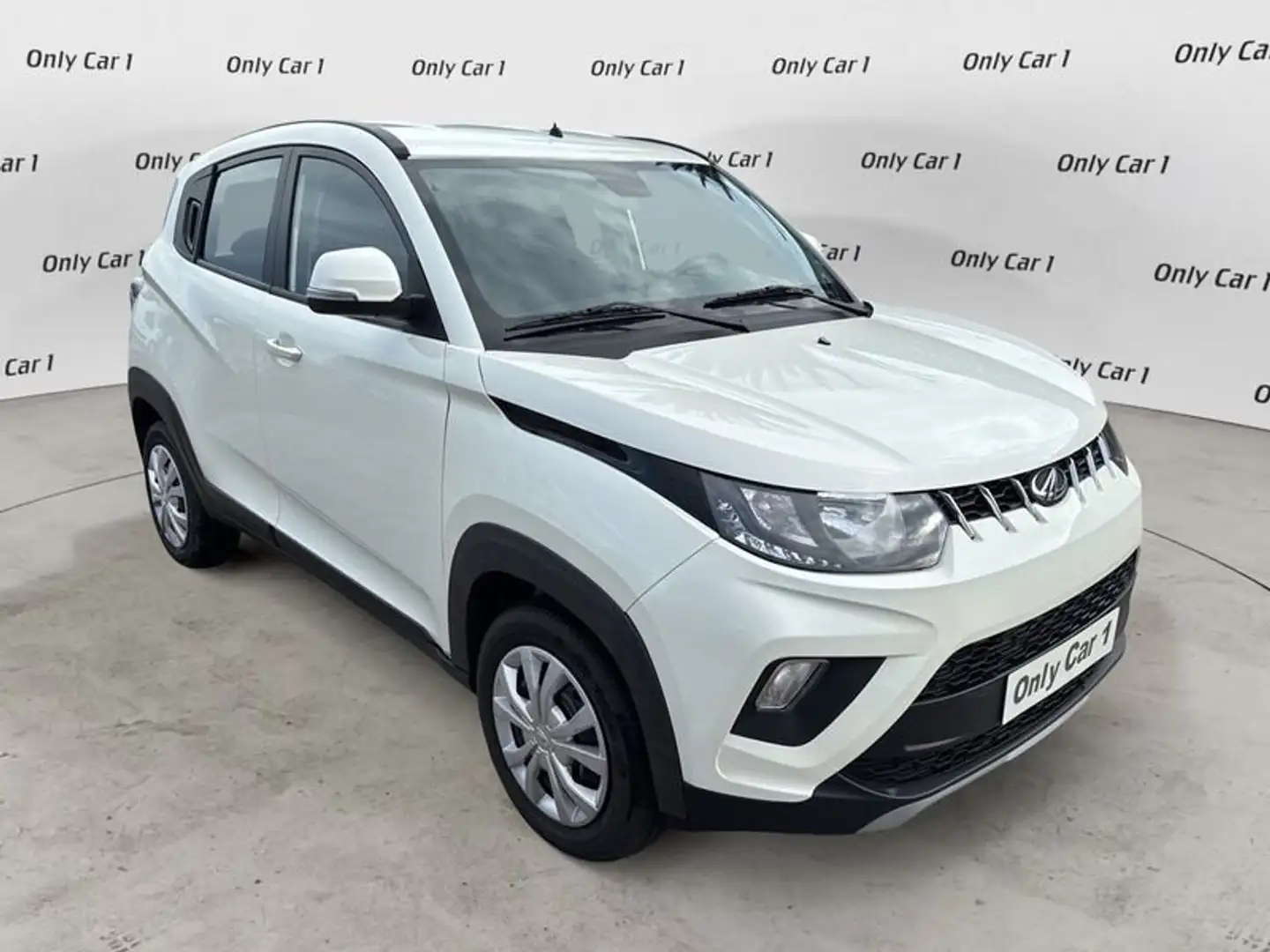 Mahindra KUV100 1.2 VVT M-Bifuel(GPL) K6+ Weiß - 1