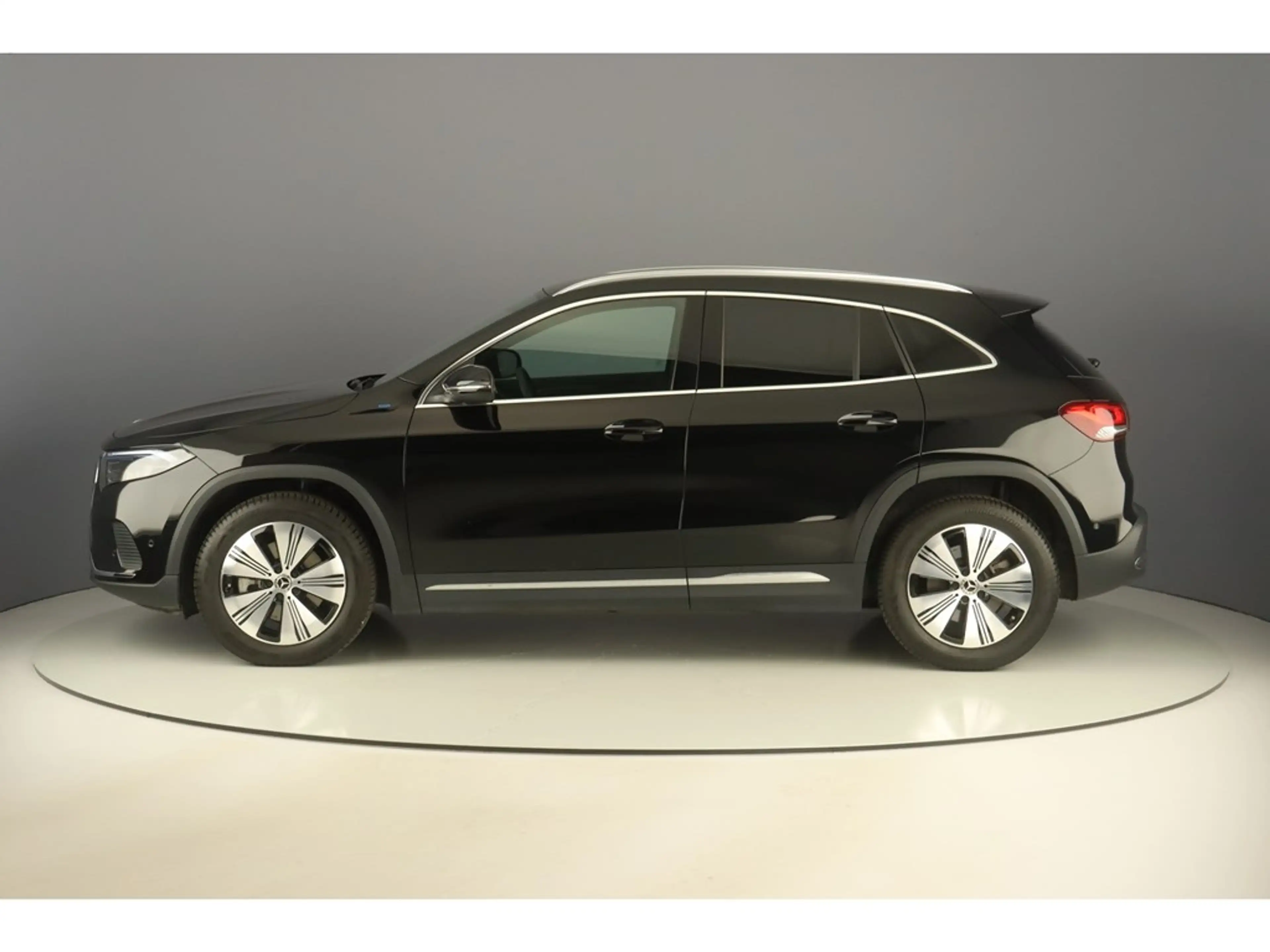 Mercedes-Benz EQA 250 190pk Luxury Pack Business — photo 2