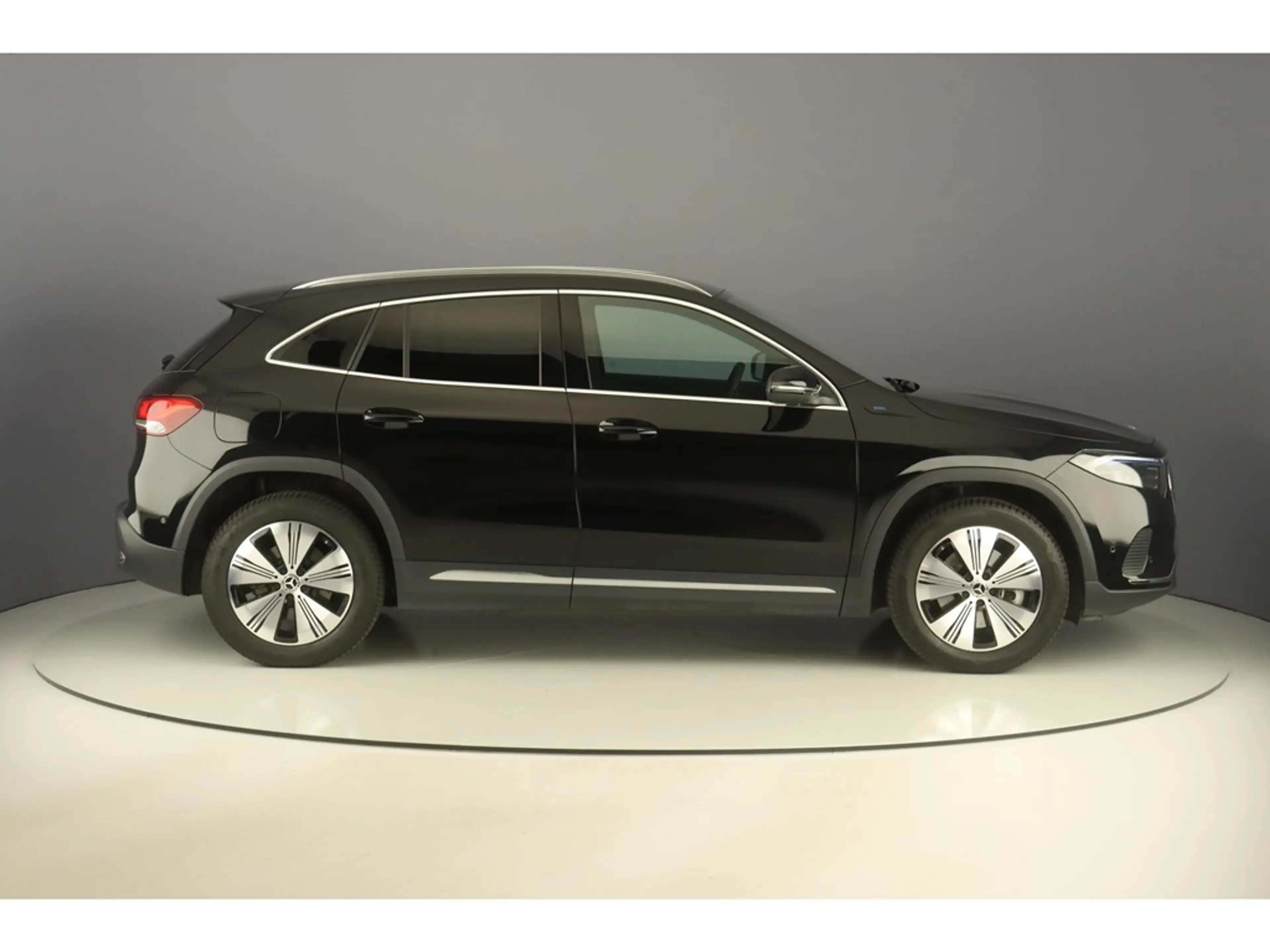 Mercedes-Benz EQA 250 190pk Luxury Pack Business — photo 6