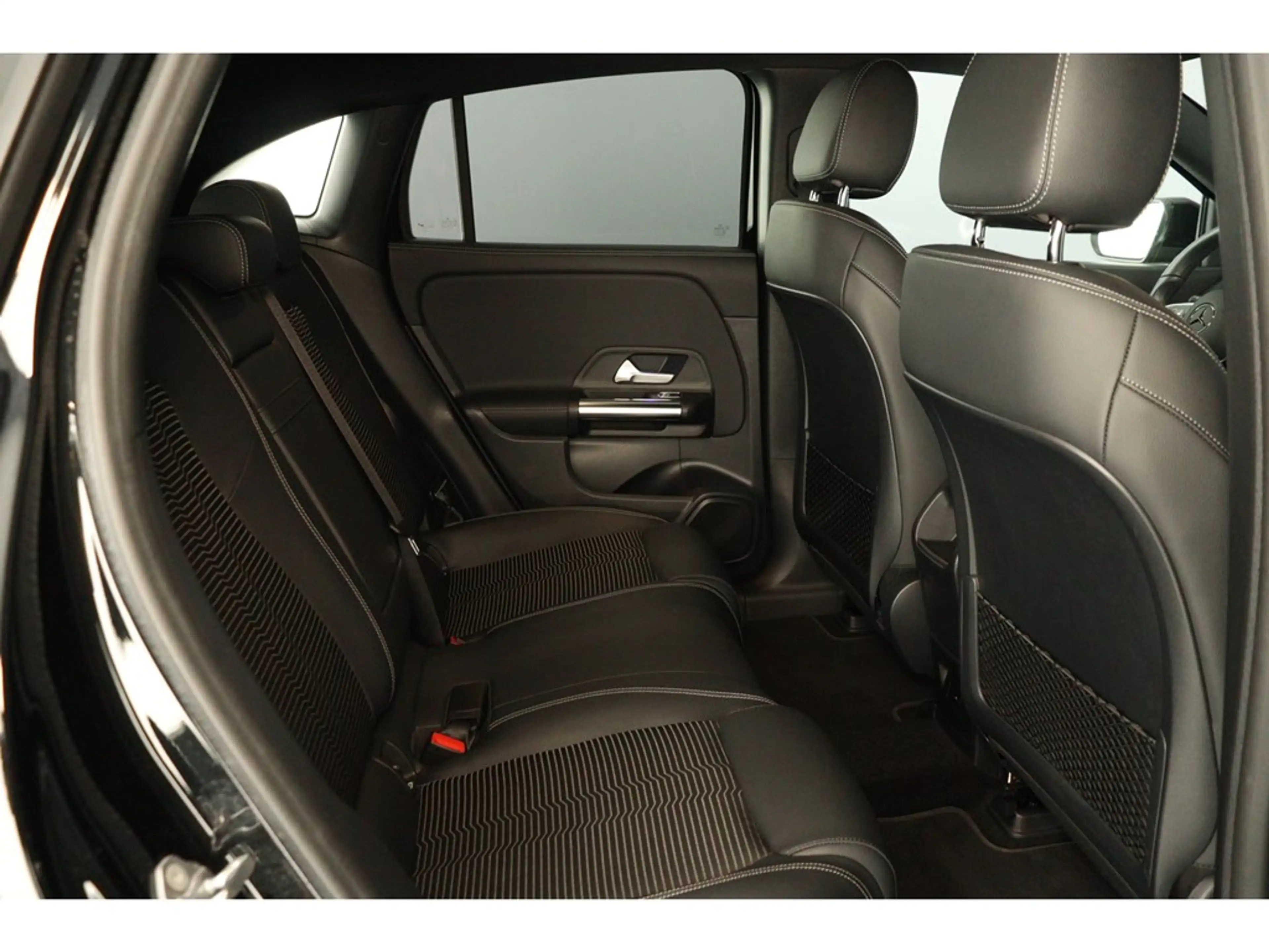 Mercedes-Benz EQA 250 190pk Luxury Pack Business — photo 12