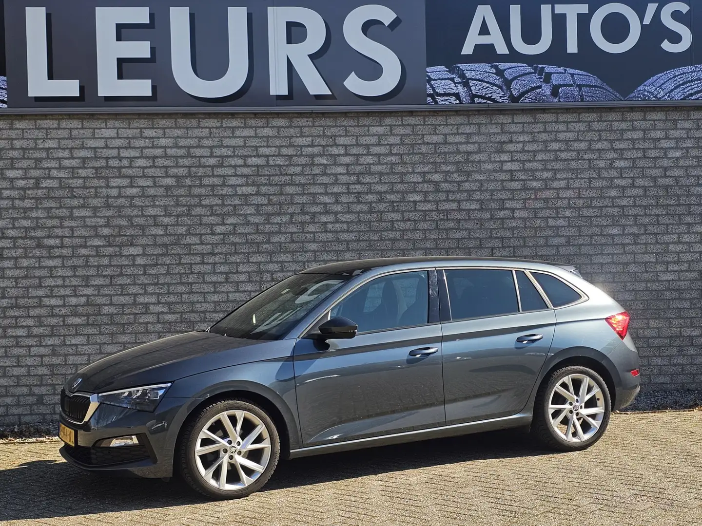 Skoda Scala 1.0 TSI Sport Business Pano-dak/Trekhaak Grijs - 1