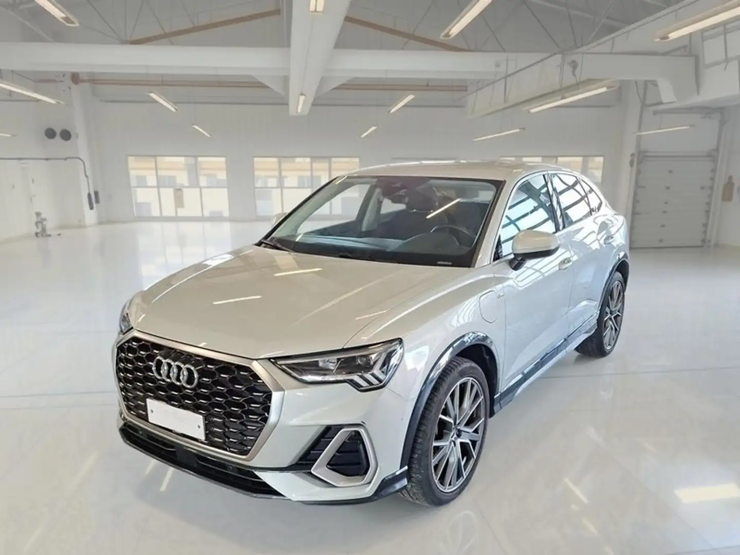 Audi Q3 SPORTBACK 45 TFSI e S tronic S Line Edition - 1