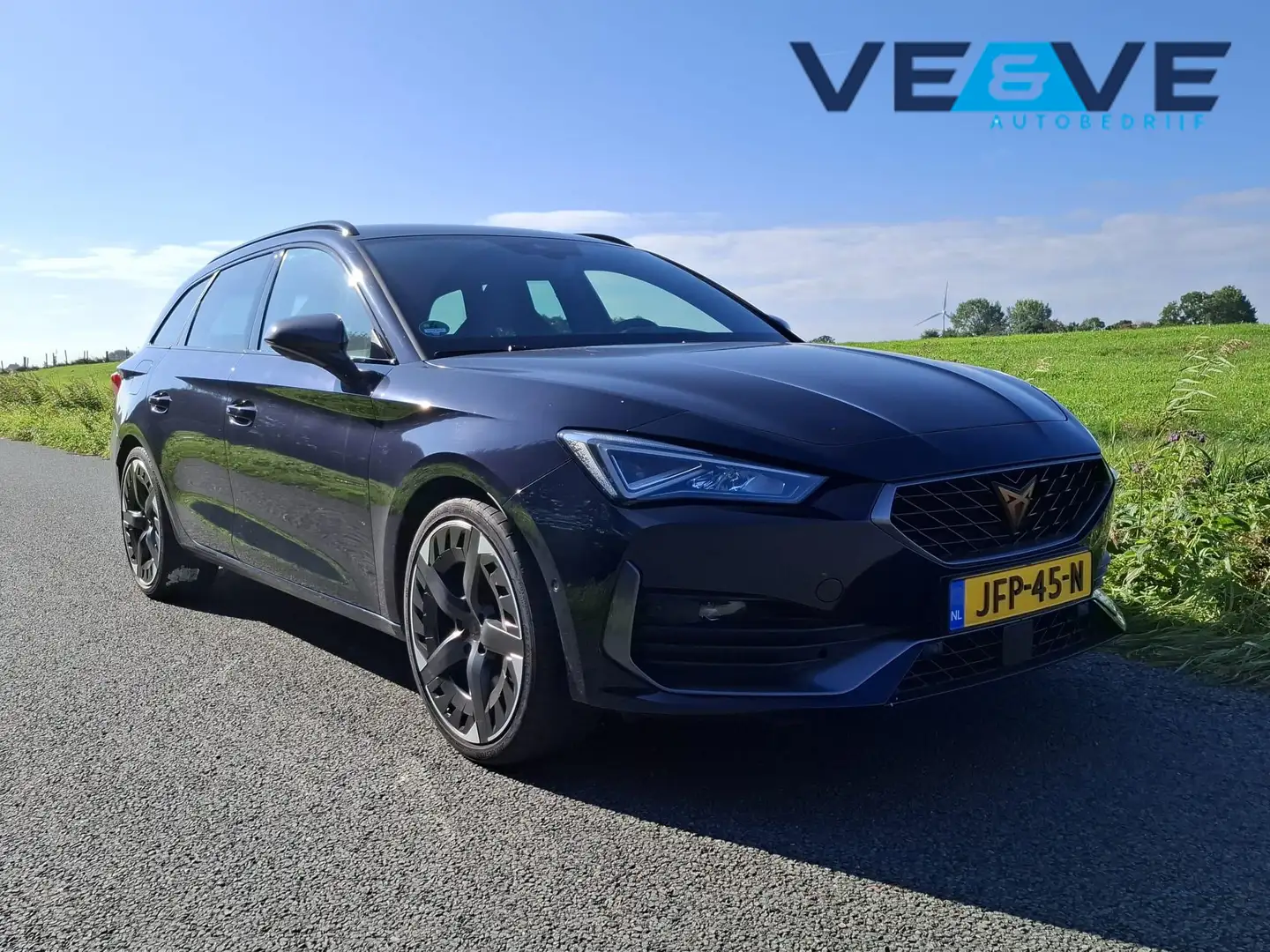 CUPRA Leon Sportstourer 1.4 e-Hybrid VZ Adrenaline Blauw - 1