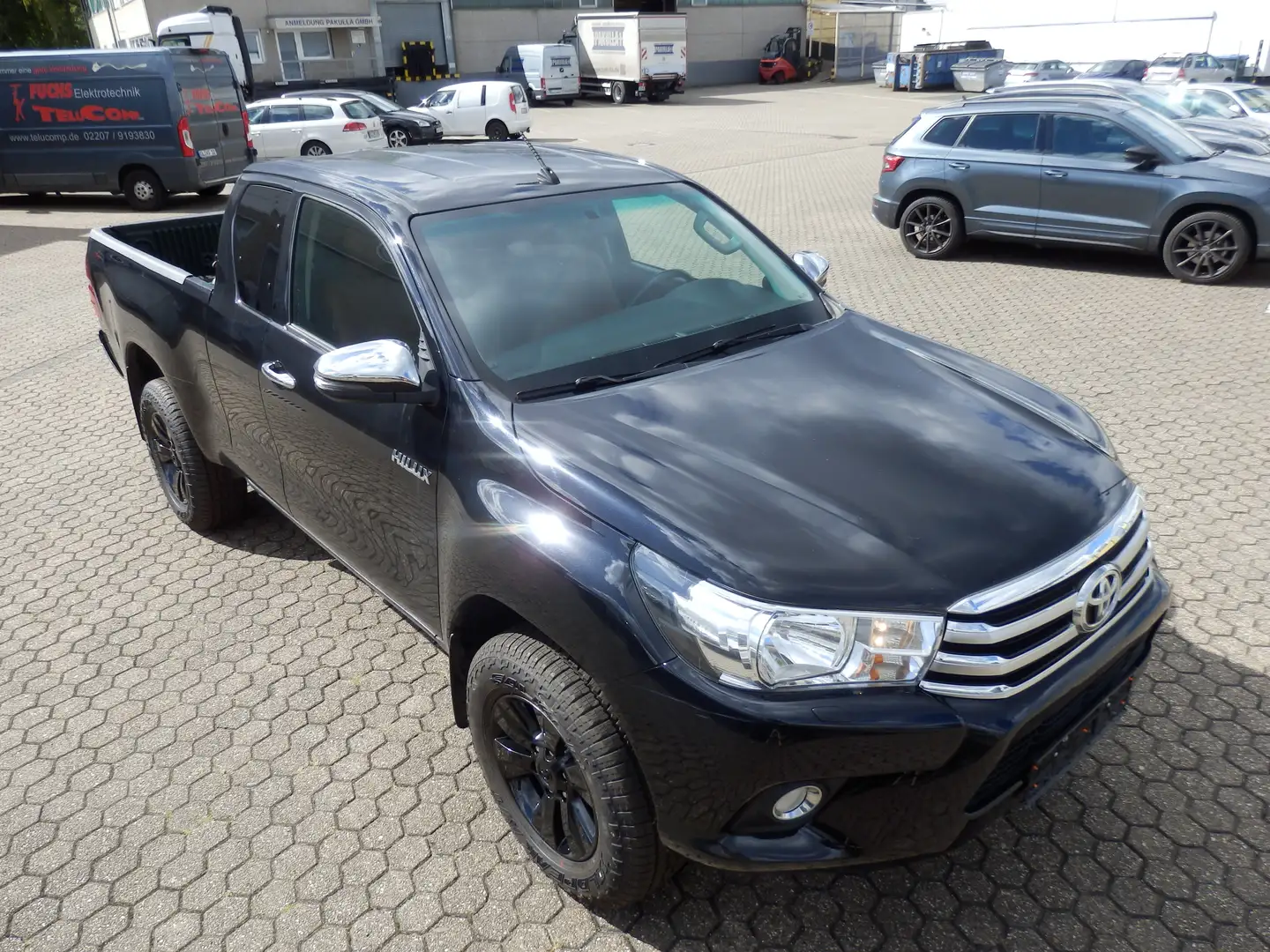Toyota Hilux Extra Cab Comfort 4x4, Klima, Leder, Sitzheiz,MwSt Schwarz - 1