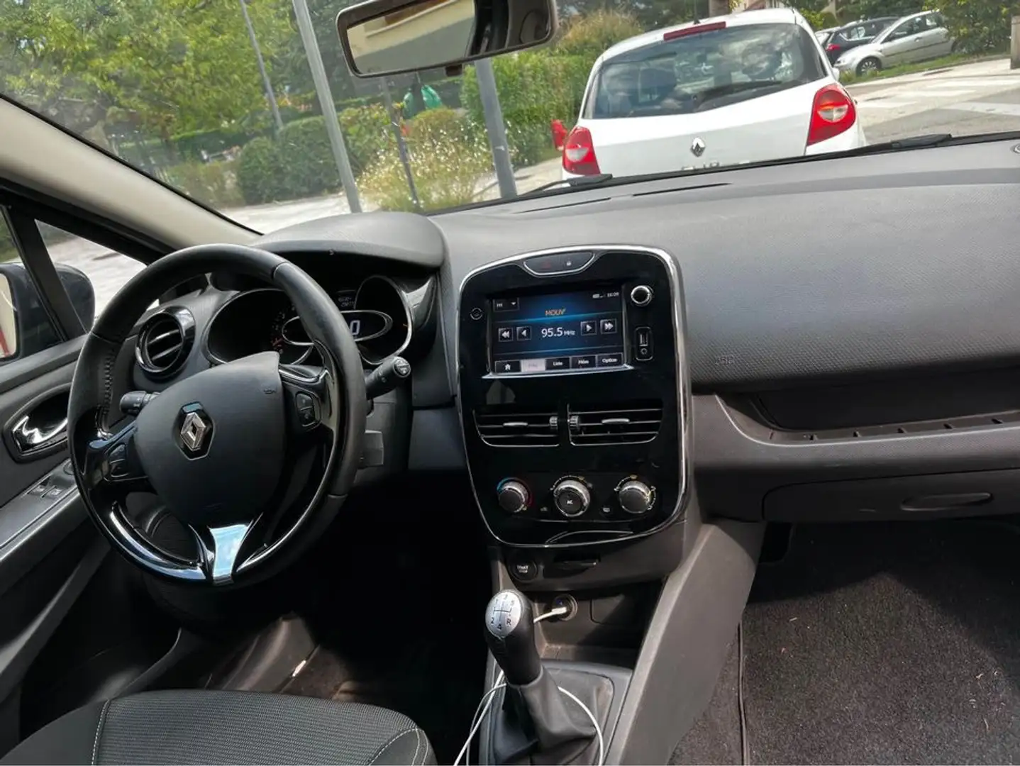 Renault Clio Clio IV dCi 75 eco2 Business Noir - 2