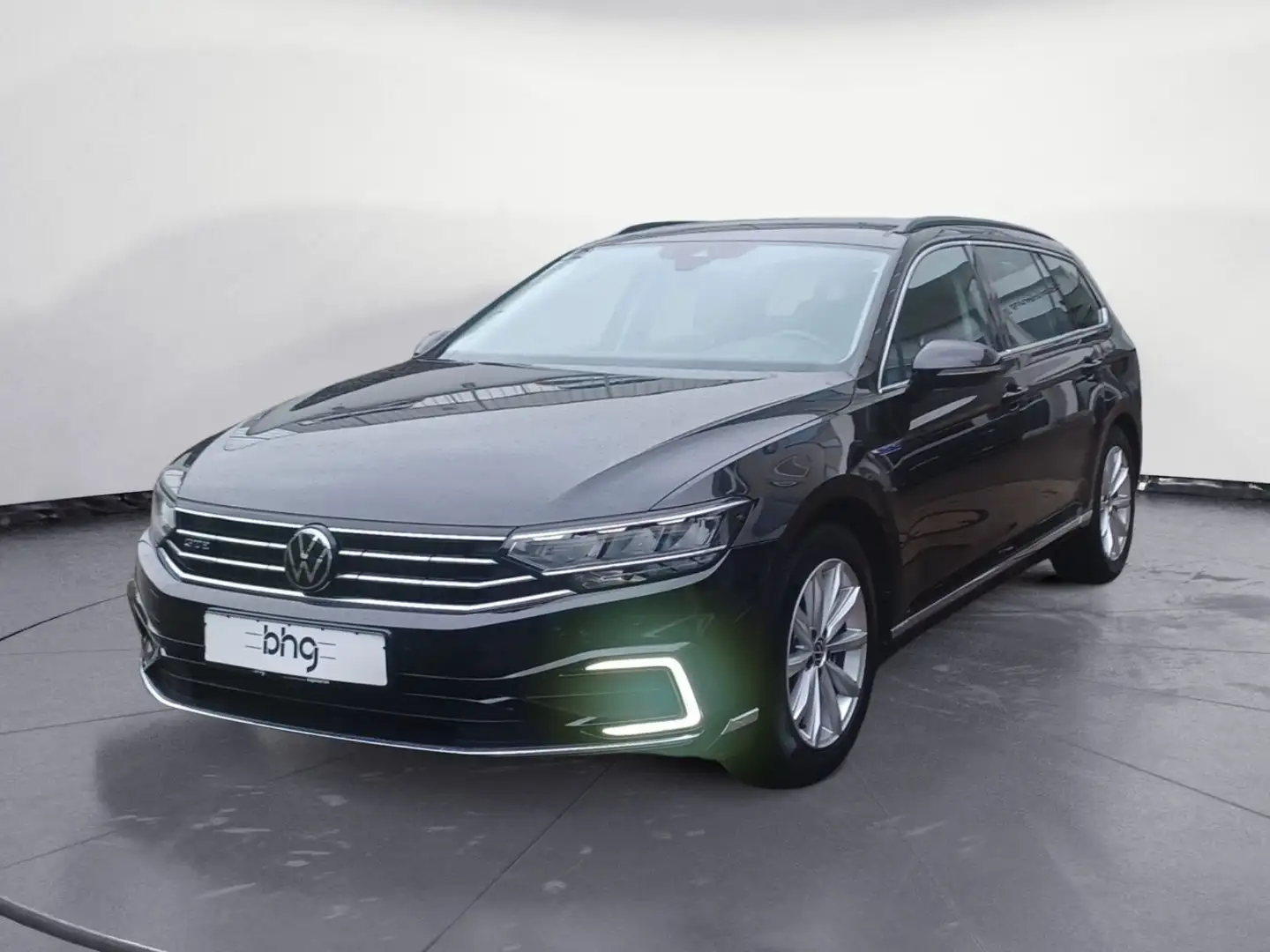 Volkswagen Passat Variant GTE 1.4 TSI DSG Netzlade AHK ACC Schwarz - 2