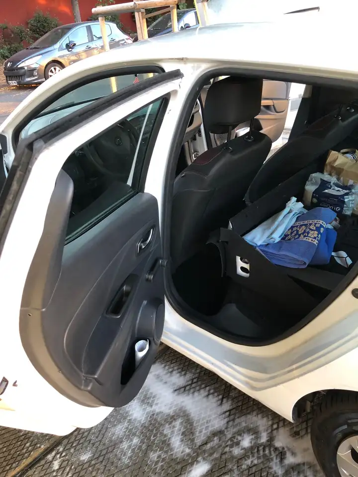 Renault Clio Citadine 3 portes — photo 11