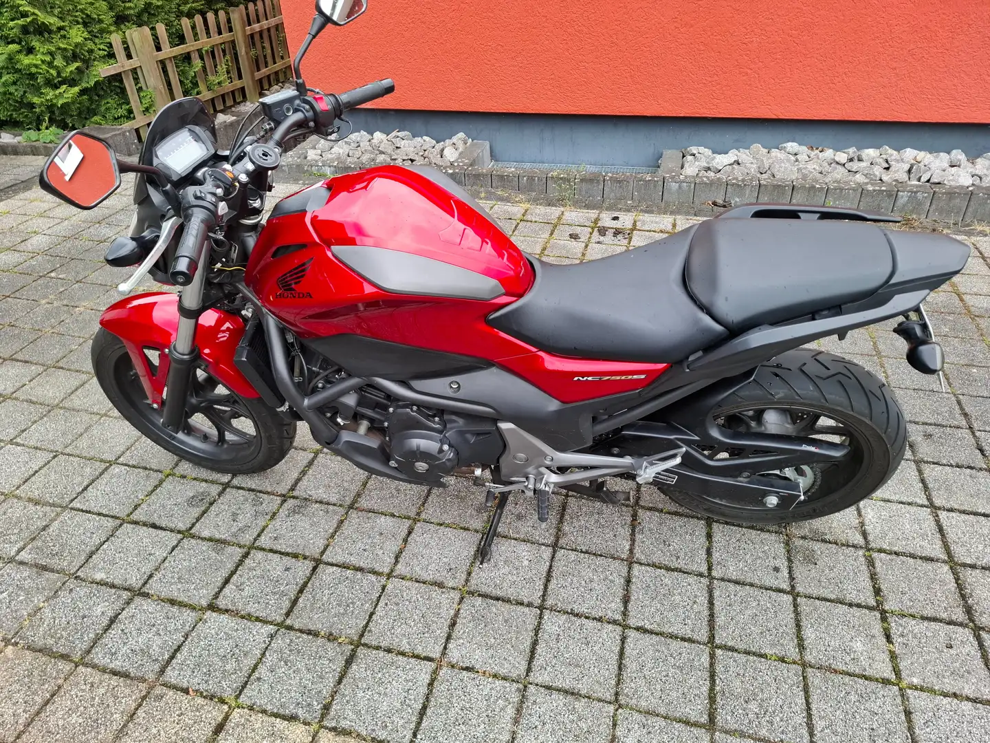 Honda NC 750 SA Rouge - 1