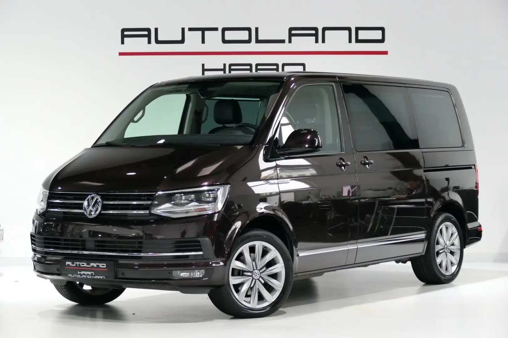 Volkswagen T6 Multivan *Kamera*Leder*ACC*AHK*LED*LM18*STHZ* Schwarz - 1