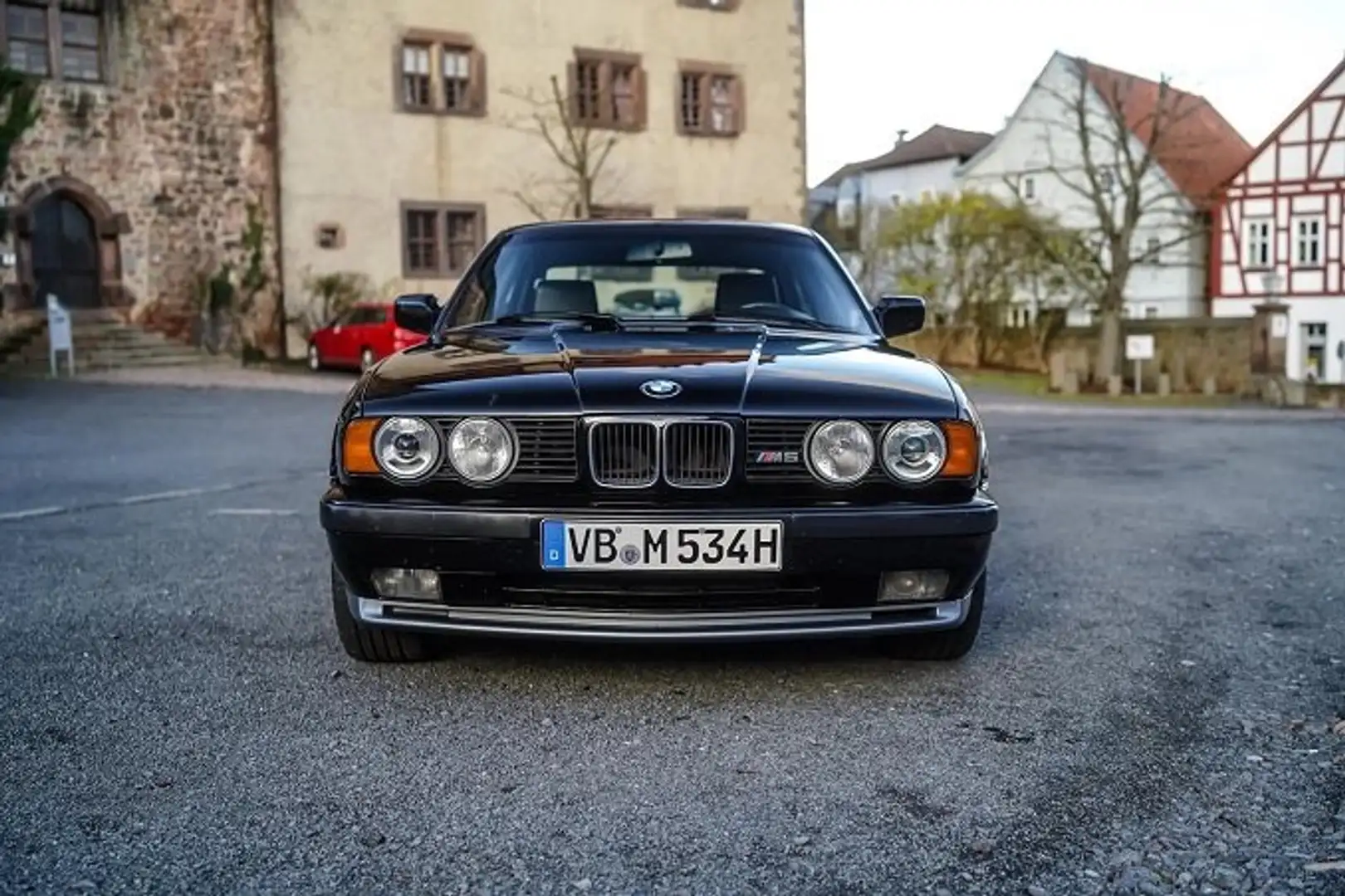 BMW M5 M5 3.5 Чорний - 2