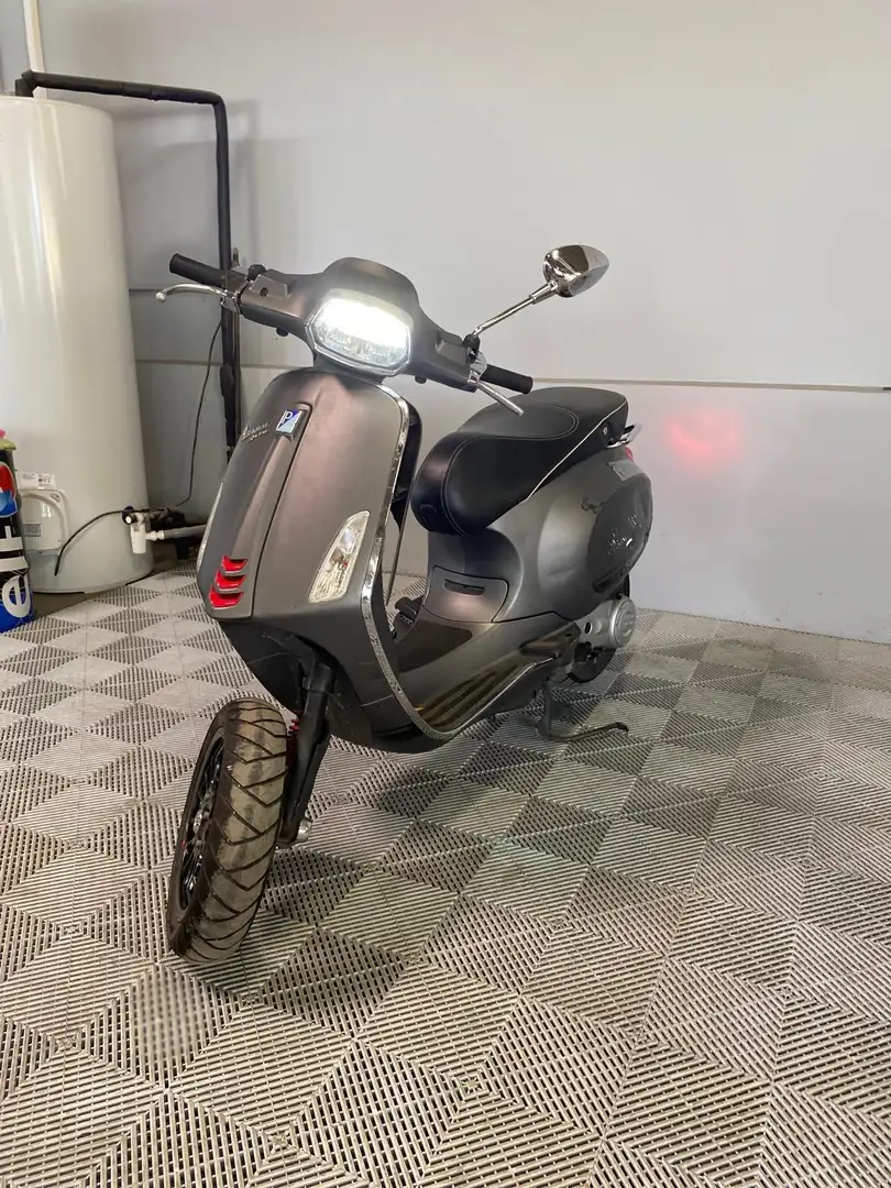 Piaggio Sprint 50CC Gris - 2
