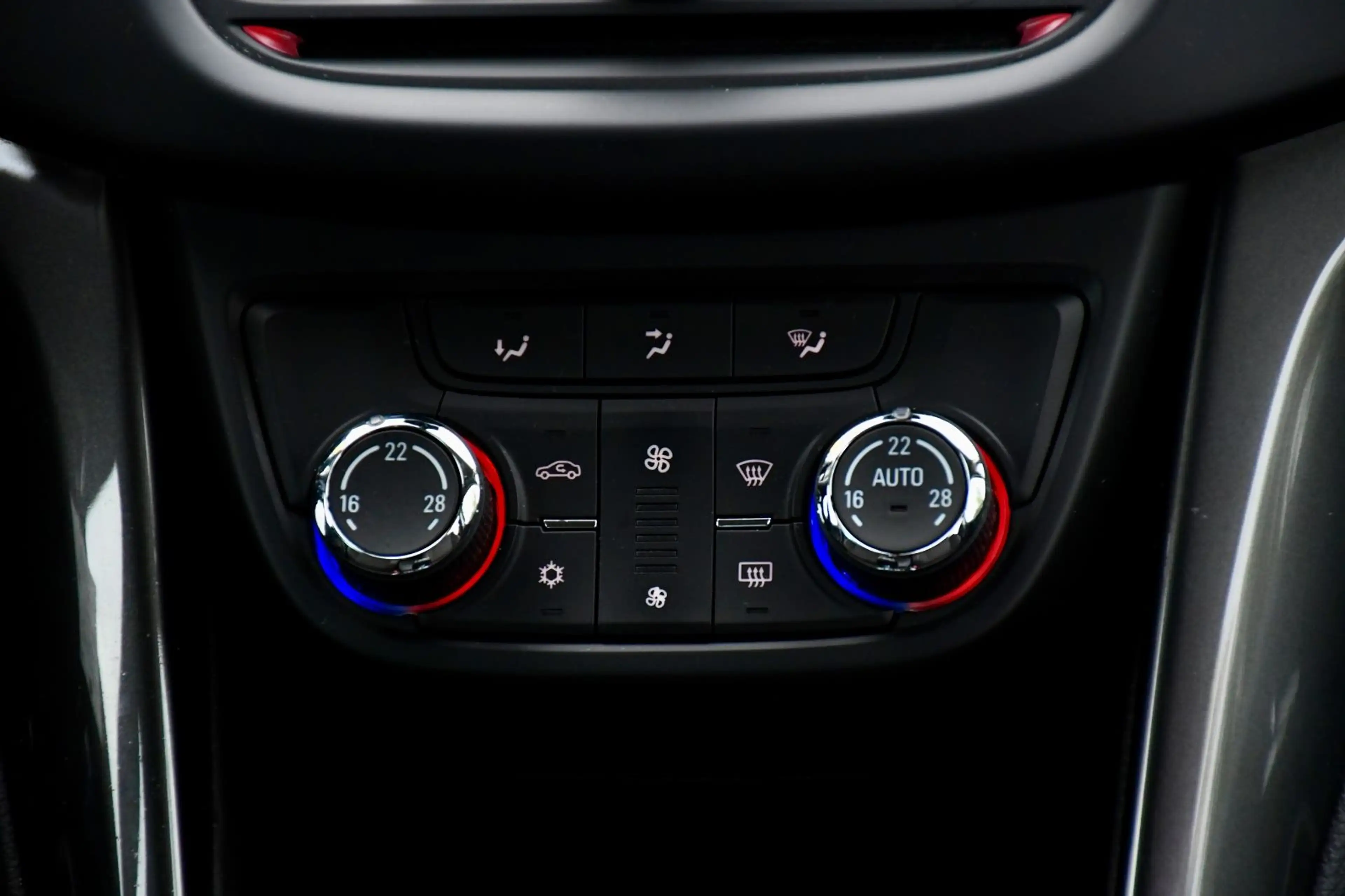 Opel Zafira C Tourer Innovation 7Sitz Kamera Navi Tem — photo 15