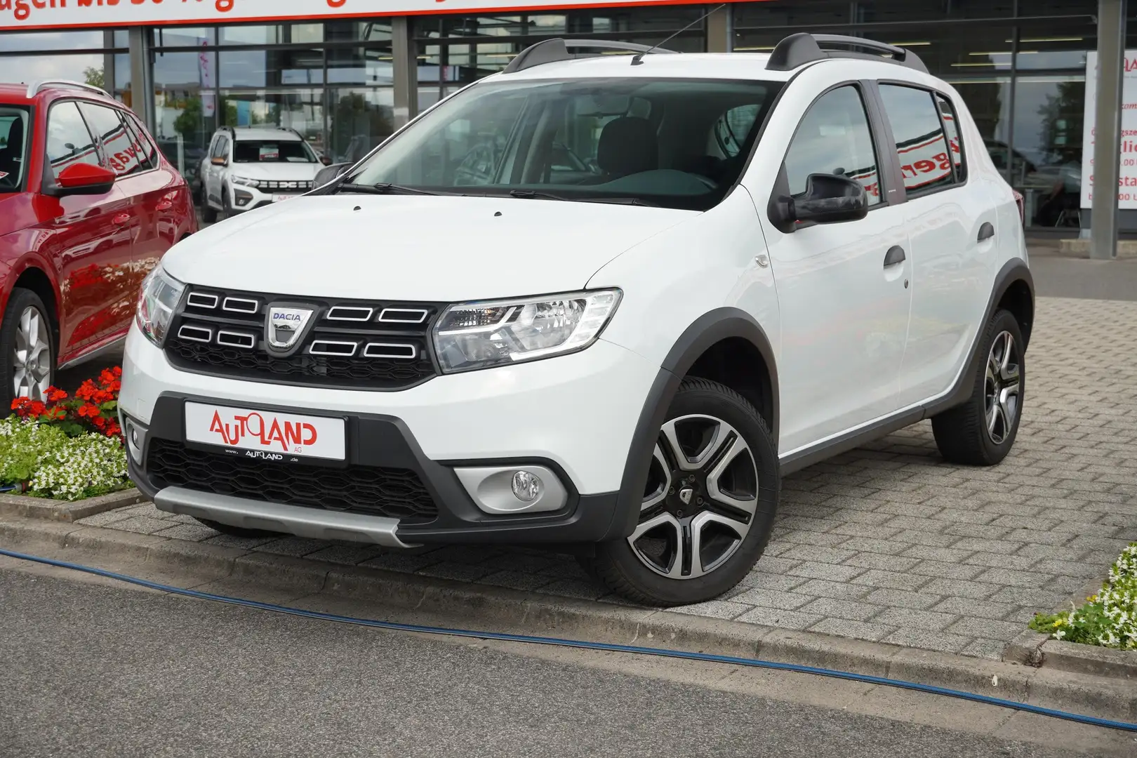 Dacia Sandero Stepway II 0.9 TCE Celebration Navi PDC Blanc - 2