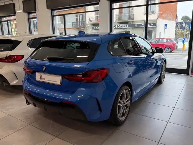 BMW 1 Series view 4