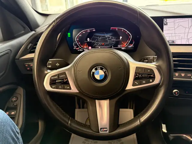 BMW 1 Series view 17