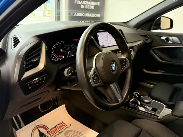BMW 1 Series view 13