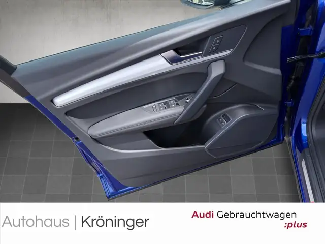 Audi Q5 view 8