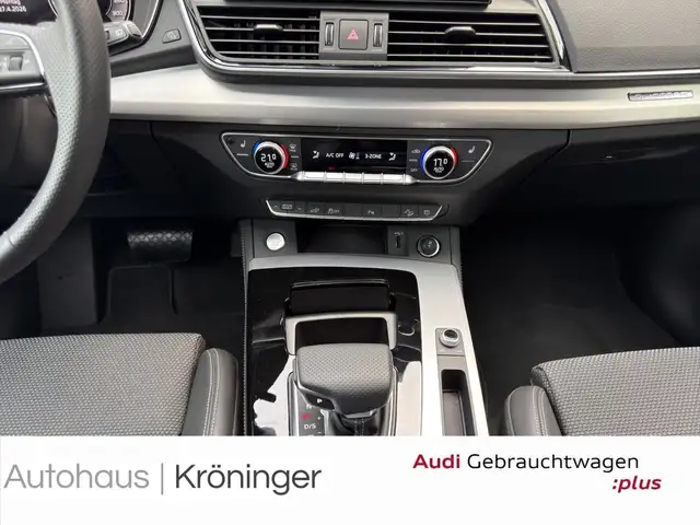 Audi Q5 view 14