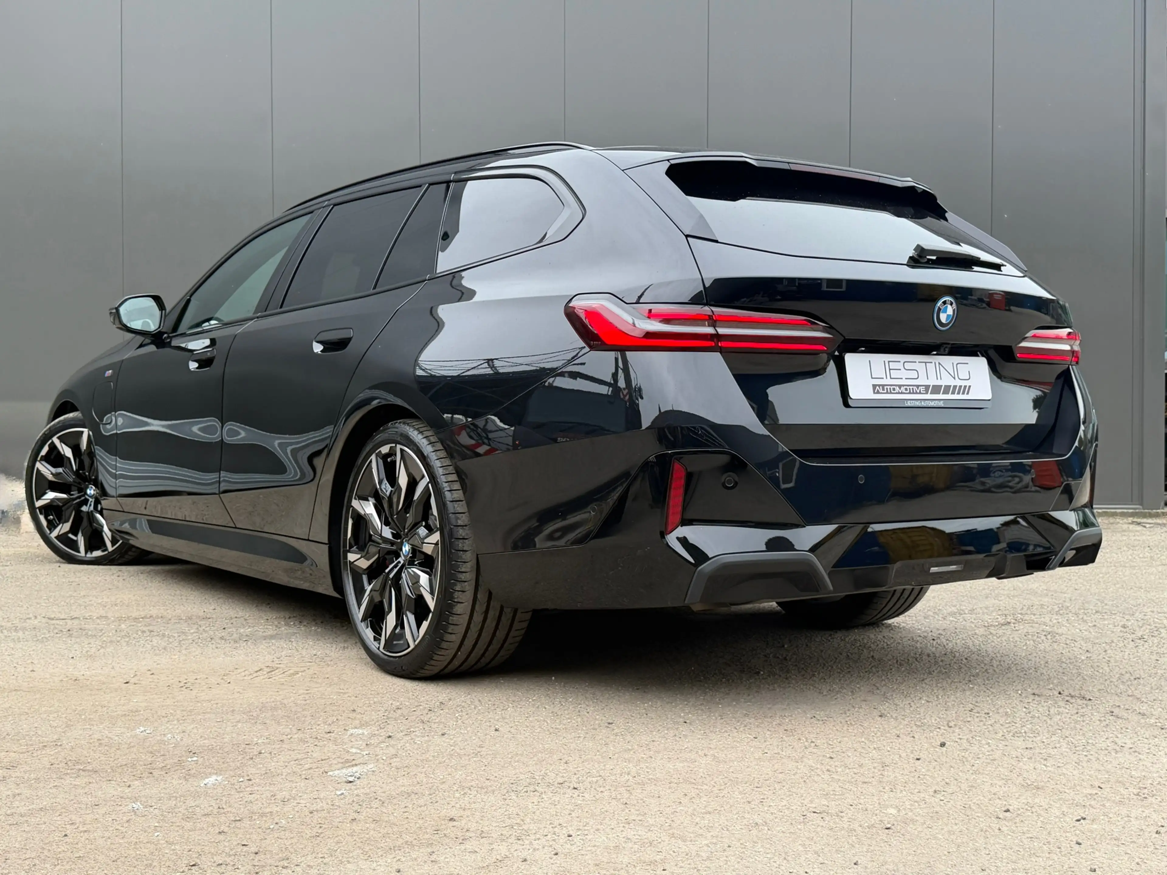 BMW 550 5-serie Touring 550e xDrive M-Sport Pro M-Seats B& — photo 2