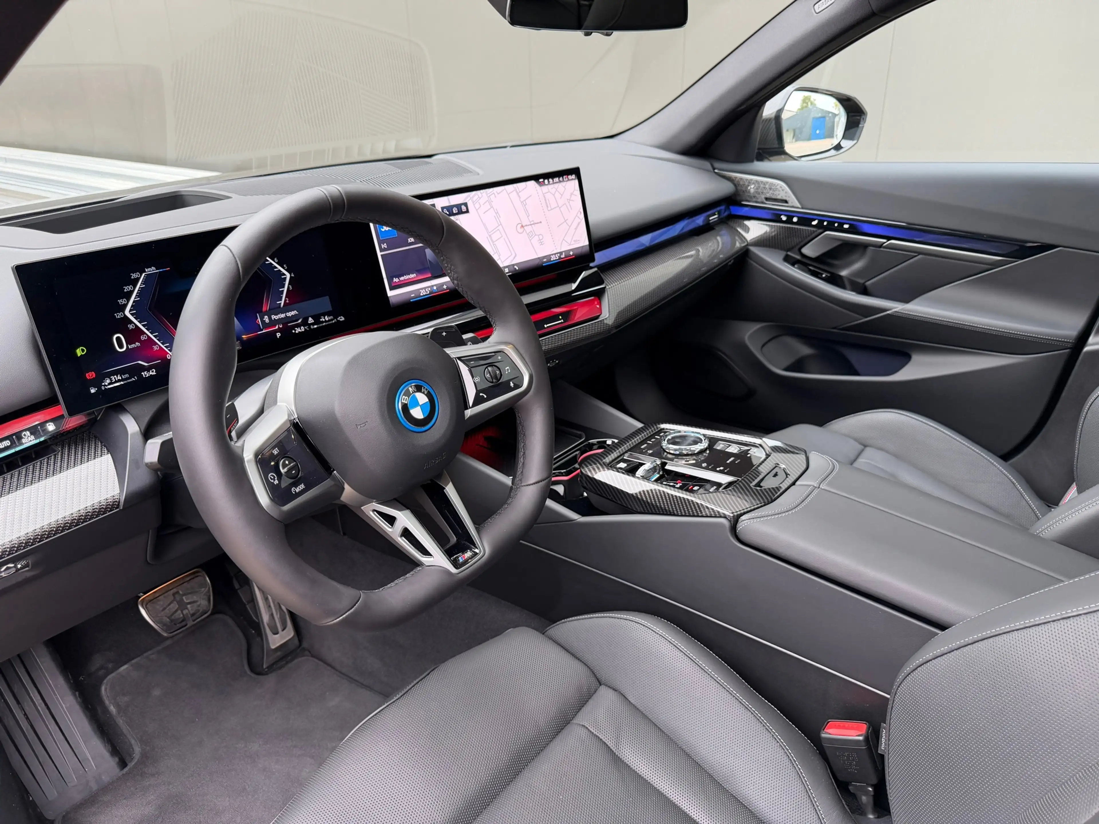 BMW 550 5-serie Touring 550e xDrive M-Sport Pro M-Seats B& — photo 8
