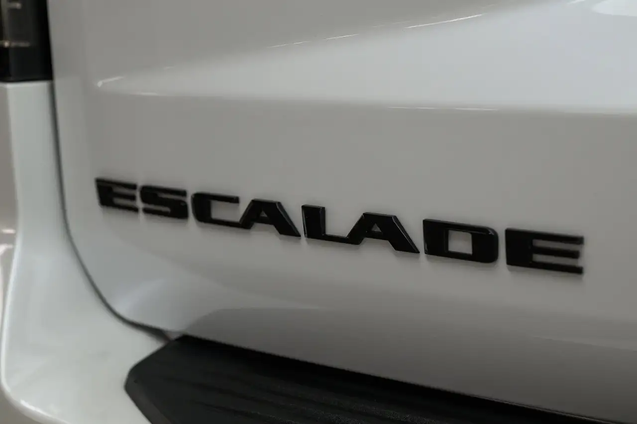 Cadillac Escalade photo Cadillac Escalade