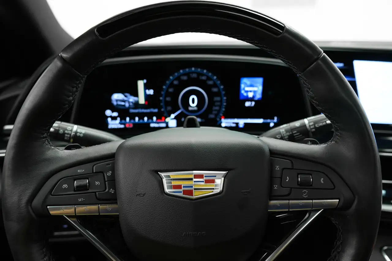 Cadillac Escalade photo Cadillac Escalade