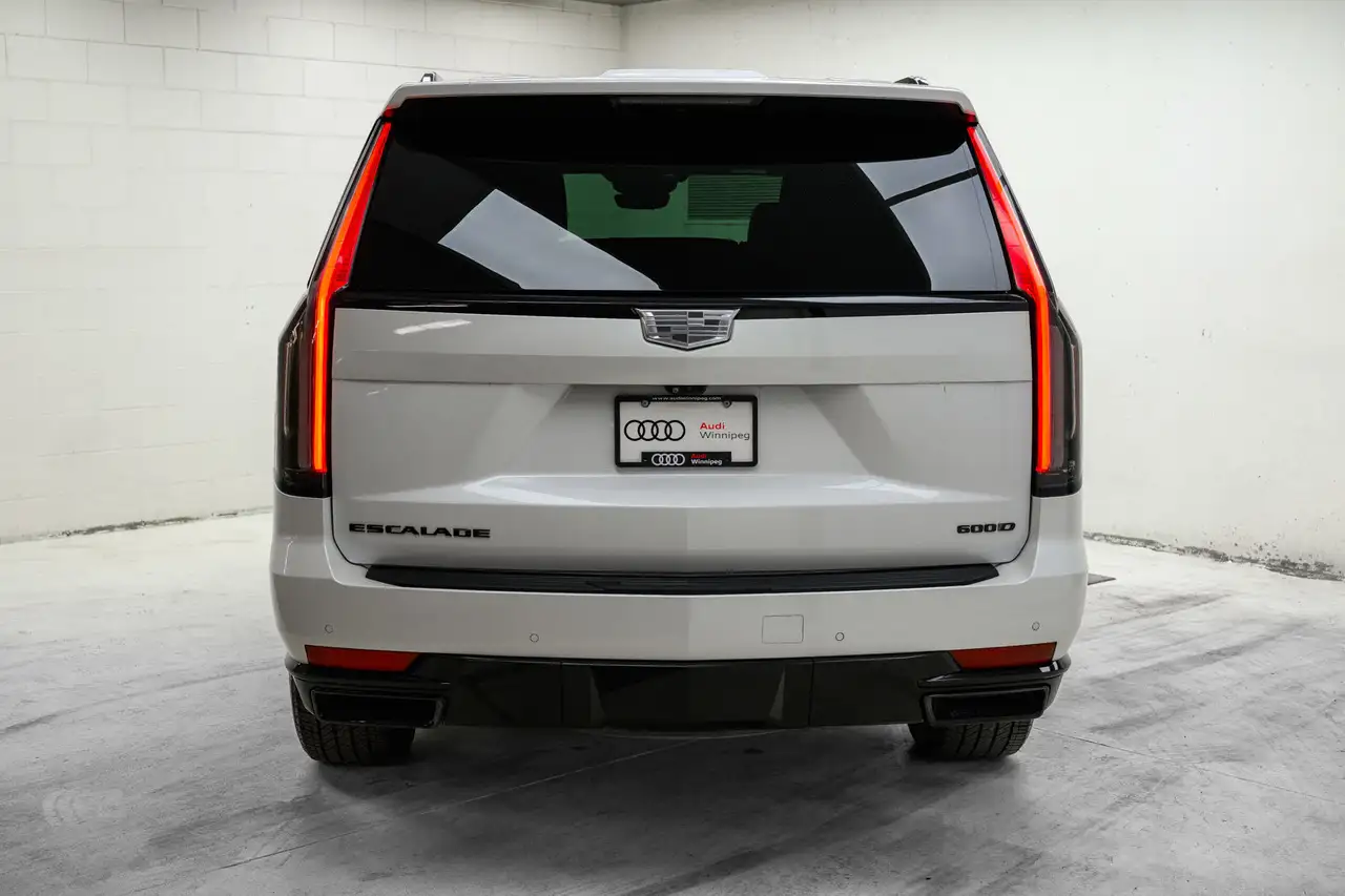 Cadillac Escalade photo Cadillac Escalade