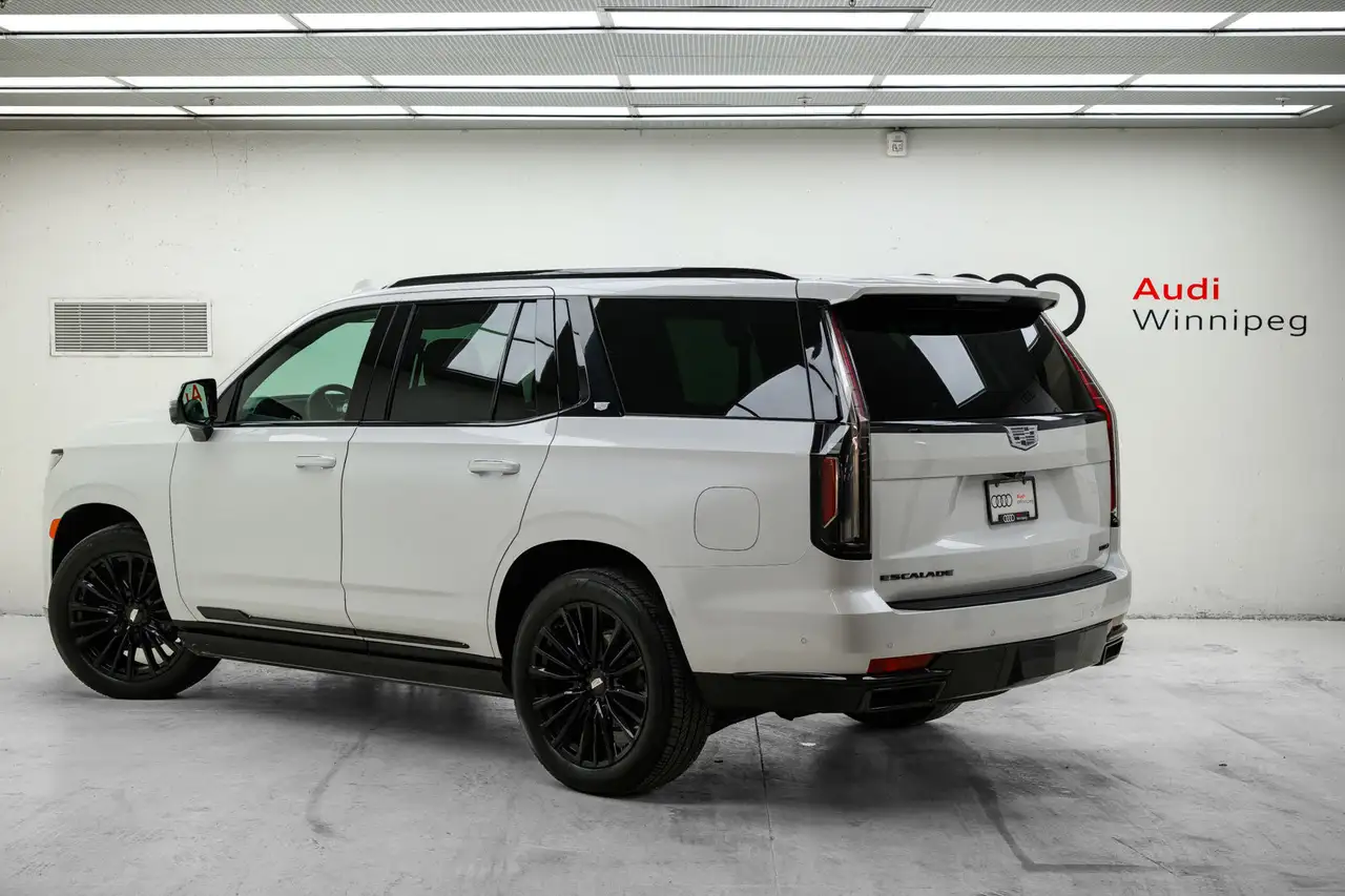 Cadillac Escalade photo Cadillac Escalade