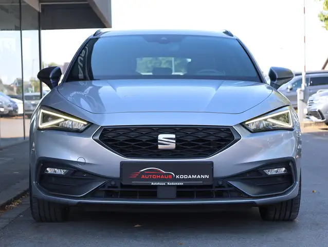 Seat Leon view 4