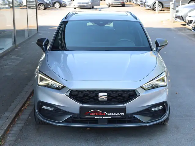 Seat Leon view 3