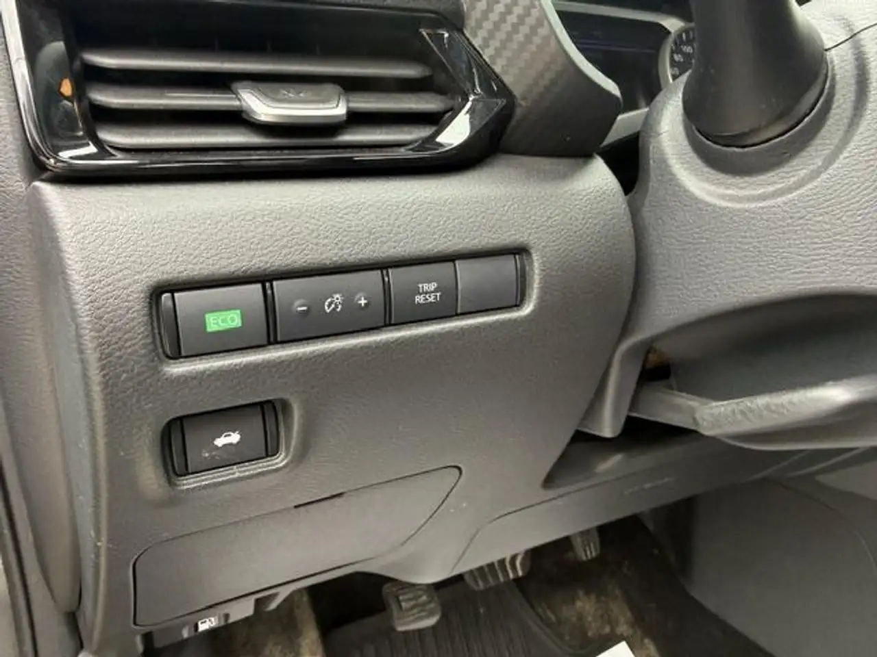 Nissan Sentra снимка Nissan Sentra