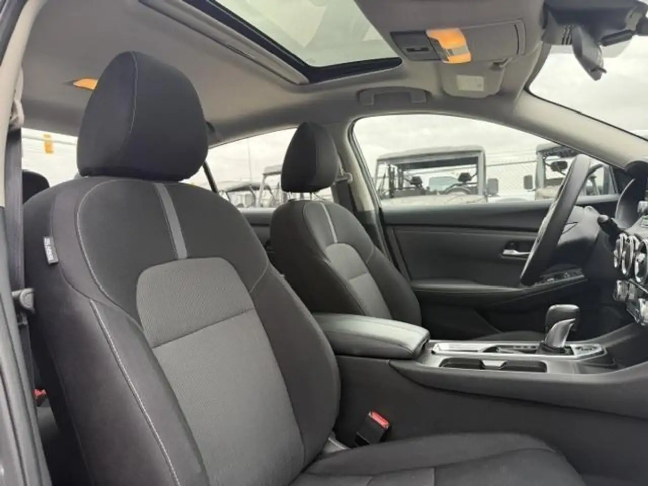 Nissan Sentra снимка Nissan Sentra