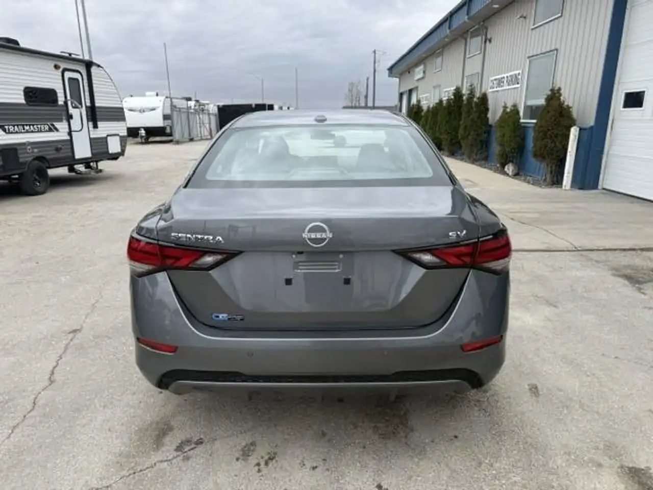 Nissan Sentra снимка Nissan Sentra