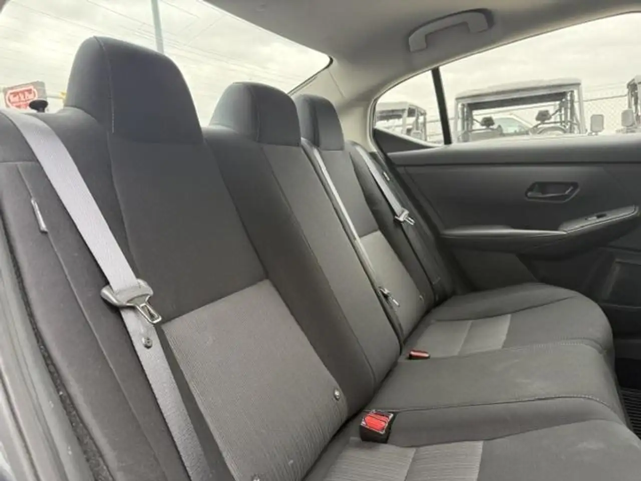 Nissan Sentra снимка Nissan Sentra